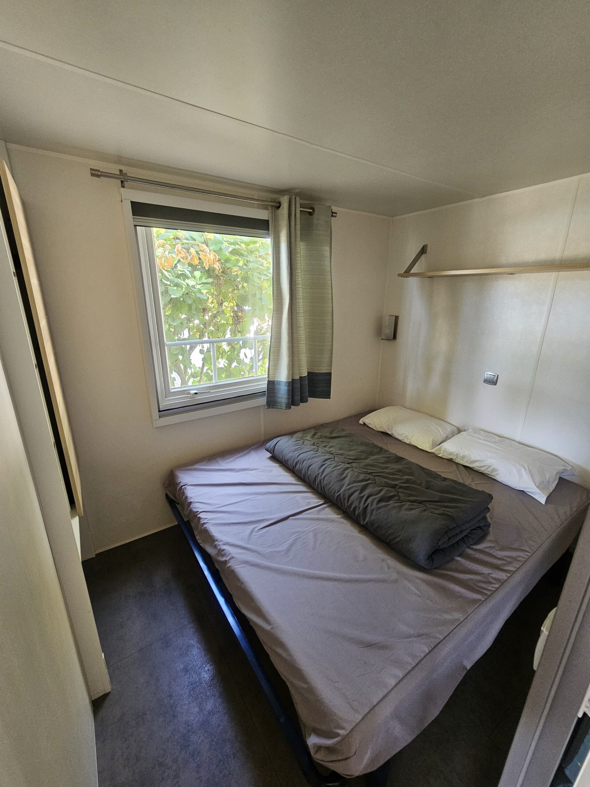 Mobil-Home 6-7 pers Camping 4* - image 5